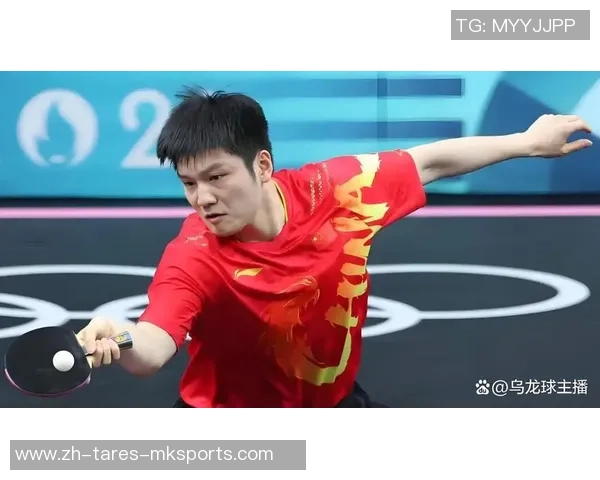 樊振东轰出11:1,15分钟速胜,仿照C罗动作,与队友一同高兴庆祝 樊振东轰出11:1,15分钟速胜,仿照C罗动作,与队友一同高兴庆祝